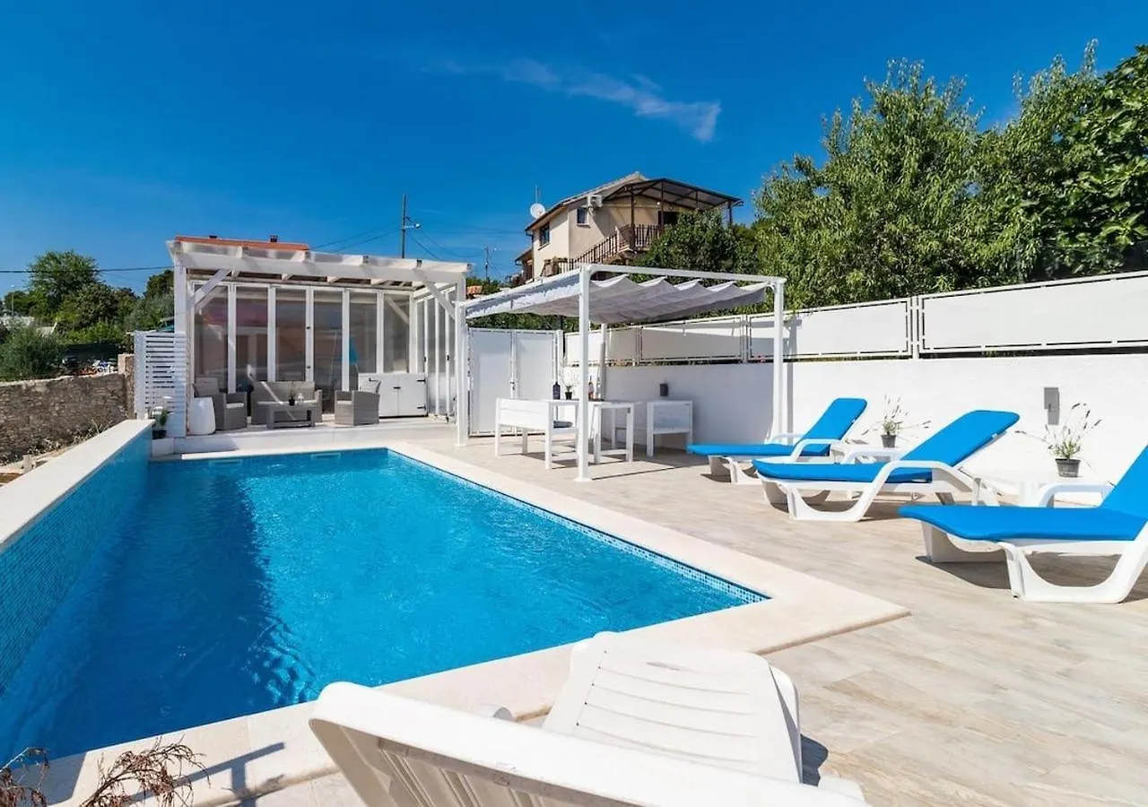 Gradolina Apartment Pula Hırvatistan